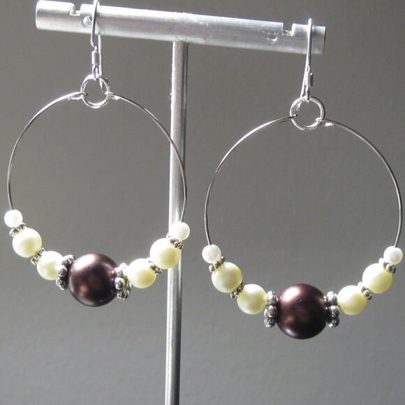 Chocolate brown/ivory faux pearl earrings - Picture 5 of 8